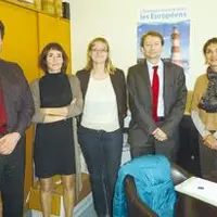 Les représentants des Centres d’information Europe Direct d’Auver-gne : de gauche à droite : Alain Marty (63), Anne Gaëlle Morice (03), Emilie Wagner