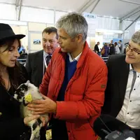 Laurent Wauquiez et Raymond Vial, aux côtés de Michèle Boudoin, présidente de la FNO et de Jacques Chazalet, président du Sommet de l'élevage.