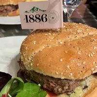 Le steak haché, un des produits de la gamme alt. 1886, qu'ont pu apprécier les visiteurs du stand Interbev, lors du Sommet de l'Elevage.