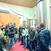 Porteurs de projet et viticulteurs réunis le 16 décembre dernier dans la cave du Domaine des Trouillères aux Martres de Veyre pour un échange sur la t
