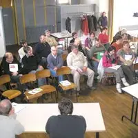 Les participants ont posé de nombreuses questions qui ont enrichi le débat, Grâce à des exposés détaillés, aux témoignages de Jennifer Donnat et de Sy
