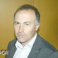 Patrick Escure est installé en individuel à Arnac dans le Cantal. Sur une cinquantaine d’hectares de prairies permanentes, il élève des laitières et u