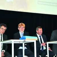De gauche à droite : Frédéric Descrozaille, Marc Fesneau, Jacques Chazalet et François Schmitt, vice-président de Groupama.