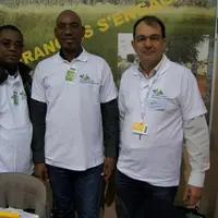Sur le stand AFDI Auvergne-Rhône Alpes, François Heyraud a accueilli (de gauche à droite) Barry Yacouba, coordinateur des activités de l’Union nationa