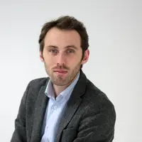 Bertrand Valiorgue est professeur « stratégie et gouvernance des entreprises » à l'Université de Clermont-Ferrand.