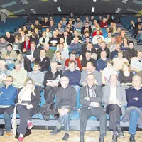 « Elvanovia gueugnon ag ». Plus que d’IA, la coopérative tient à s’afficher comme une coop de reproduction au sens large.