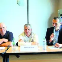 Pascal Servier, président de l’Arefa Auvergne, Michel Lacoste, président de l’association des producteurs de lait AOP d’Auvergne et Laurent Usse, dire