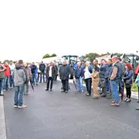 Ils étaient nombreux jeudi dernier devant la gendarmerie, à soutenir leur collègue.