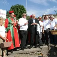 En présence du vice-président du Conseil général du Puy-de-Dôme, du maire de Clermont-Ferrand, du président du Syndicat des Côtes d'Auvergne, du prési