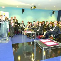 Les sept partenaires fondateurs du LIT grandes cultures en Auvergne ont concrétisé leur collaboration en présence du ministre de l’Agriculture, Stépha