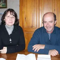 Jean-Luc et Joëlle Tourreix en Earl de l'Echarme, à Gelles sur la Pra Dôme-Hautes-Combrailles, élèvent 620 brebis sur 62 ha.