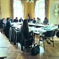 Une dizaine de JA a suivi cette formation organisée, dans une salle de Sauxillanges, par les JA d'Issoire en collaboration avec la structure Solu'Natu
