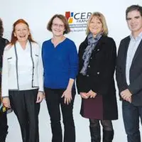 De gauche à droite : Michelle Delsuc, présidente, Suzanne Peyronny, Françoise Kajfasz, Martine Begon et Michel Fabre, directeur.
