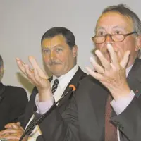 De gauche à droite : Le préfet de région, Dominique Schmitt, Jacques Chazalet, président de la Chambre régionale d’agriculture et Henri Nallet, ancien