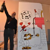 Le dessinateur Carali a sérigraphié la bouteille.