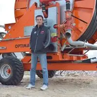 Florian Bicard, jeune agriculteur à Saint-Ignat s’est installé grâce à l’irrigation qui lui a donné accès au contrat de maïs semence.