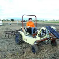 Le tracteur électrique de l'entreprise puydômoise Sabi Agri a été pensé pour préserver les sols sans oublier le confort de travail.