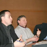 Henri Brichart, au centre, a rencontré les producteurs de lait du Sud de la Loire, la semaine dernière, à Clermont-Ferrand.
