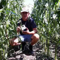 Alexandre Bresson, agriculteur à Entraigues utilise les trichogrammes contre la pyrale du maïs depuis 20 ans.