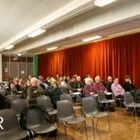 Agriculteurs et techniciens, jeunes et futurs cédants ont suivi les différents exposés et témoignages.