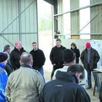 Cédric Mandin, secrétaire général de la FNB (à gauche) était l’invité d’honneur de la réunion de la section bovine du Puy-de-Dôme.