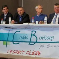 De droite à gauche, Jean-Luc Desnoyer, président de Covido-Bovicoop, Jean-Yves Besse, directeur et Philipe Dumas, président de Sicarev ont fait le poi