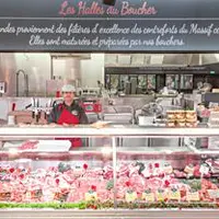 «Les Halles de l’Aveyron» proposent à la vente de nombreux produits locaux issus de signes officiels de qualité.