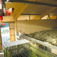 Les éleveurs se disent satisfaits d'avoir opté pour le séchage en grange, qui allège leur travail, permet de vendre le lait un peu plus cher à leur la