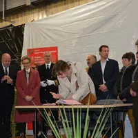 Signature de la convention.