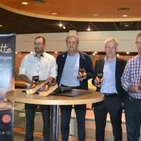 Eric Germain, trésorier de l’APLM, Dominique Barrau, président et Didier et Philippe Thuaire, co-présidents de la Société fromagère du Livradois, ont