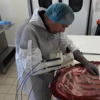 L’exosquelette développé en ce moment par l’ADIV a pour objectif de réduire la pénibilité des opérateurs de la coupe.