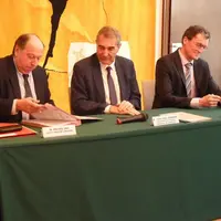 De gauche à droite, Michel Jau, préfet de région, Jean-Paul Denanot, Président de région et Pascal Londot, délégué régional de l’ASP de Limousin.