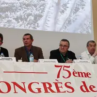 De gauche à droite : Raphaël Reynaud (président de la SDFM Loire), Gérard Gallot (président de la FDSEA Loire), Bertrand Lapalaus (président de la SNF
