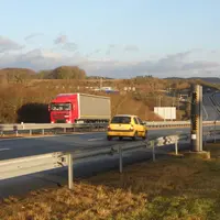 Les routes creusoises comptent 14 radars automatiques, dont 3 discriminants. Ici celui de l'aire de l'Espérance sur la RN 145.