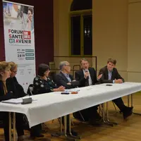 De gauche à droite : Marie-Christine Bunlon, vice-présidente du conseil départemental de la Creuse, rapporteure du forum, Valérie Simonet, président d