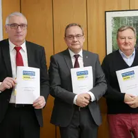 De gauche à droite : Guy Faugeron, président de la MSA Limousin, Eric Dalle, directeur, et Bernard Tournadour, vice-président.