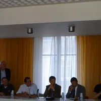 De gauche à droite : Debout : Gilles Pivette, directeur de la Chambre d’Agriculture de la Creuse. Assis : Hugo Bouquet, Jeune Agriculteur responsable