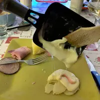 En moyenne, chaque français consomme un kilo de raclette par an.