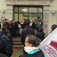 Les manifestants ont rencontré le député Jean-Baptiste Moreau, et lui ont signifié l'absence de cohérence politique du Gouvernement.