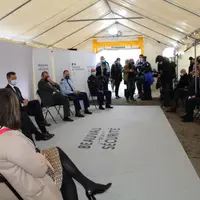 Échanges avec les élus, les gendarmes et les représentants de profession agricole du département.
