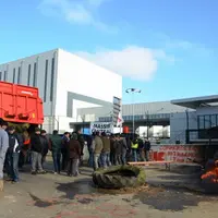 Le blocage de la plateforme logistique de Leclerc a début lundi dans l’Allier.