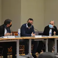 De gauche à droite : Jean-Philippe Viollet, co-président de l’Adeeparc, Me Guillaume Viennois, avocat à Guéret, et Philippe Monteil, co-président de l