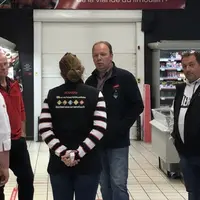 Les responsables du magasin ont reconnu une erreur de commande et assurer renvoyer la marchandise à leur centrale d’achat.