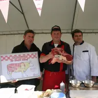 De l’éleveur au restaurateur, l’ensemble de filière unie : Philippe Chazette, éleveur et président de CCBE, Nicolas Dubois, boucher à Guéret, et Paul-