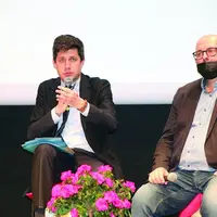 Julien Denormandie, ministre de l'Agriculture, et Bruno Dufayet, président de la Fédération nationale bovine.