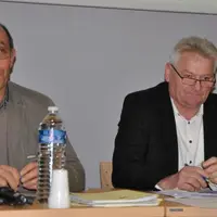 Denis Renard, administrateur d’Elva Novia aux côtés du président Robert Chaumont.