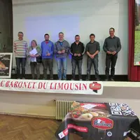 De gauche à droite : Pascal Picaud , président d’Ovins Berry Limousin (OBL), Gaec Couderc (mère et fils), Roland Deshors, Gaec Bourret (frères), Kevin