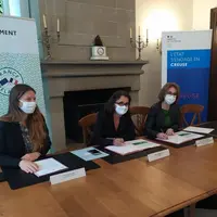 Alice Mallick, sous-préfète à la Relance, Virginie Darpheuille, préfète de la Creuse, et Valérie Simonet, présidente du Conseil départemental.