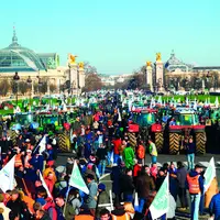 Ils étaient plus de 3 000 agriculteurs et agricultrices venus de plus de 30 départements, mercredi 8 février,  pour réclamer une plus grande liberté d