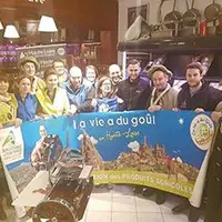 Organisateurs, participants et partenaires réunis à la Salaison de Pradelles.